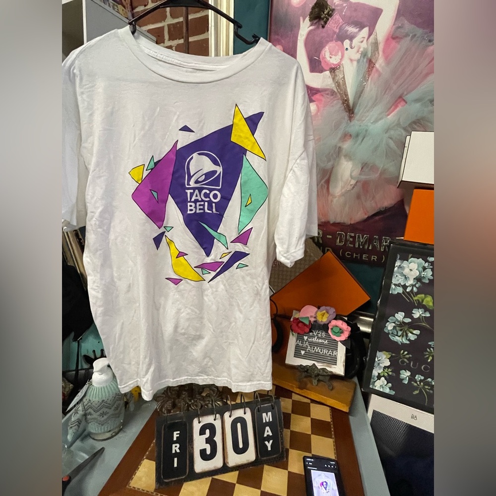 Taco Bell Retro 90s Logo Ripple Junction T-Shirt Men's